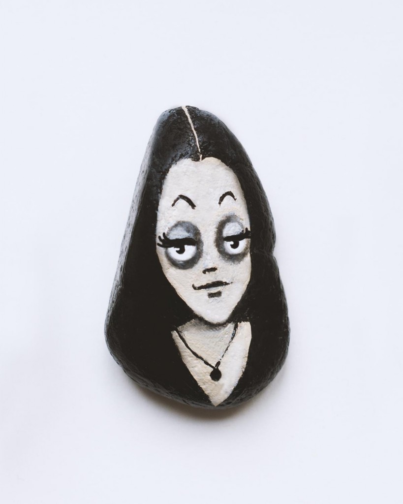 Spielstein - Steinfigur - Morticia - Spielzeug DIY